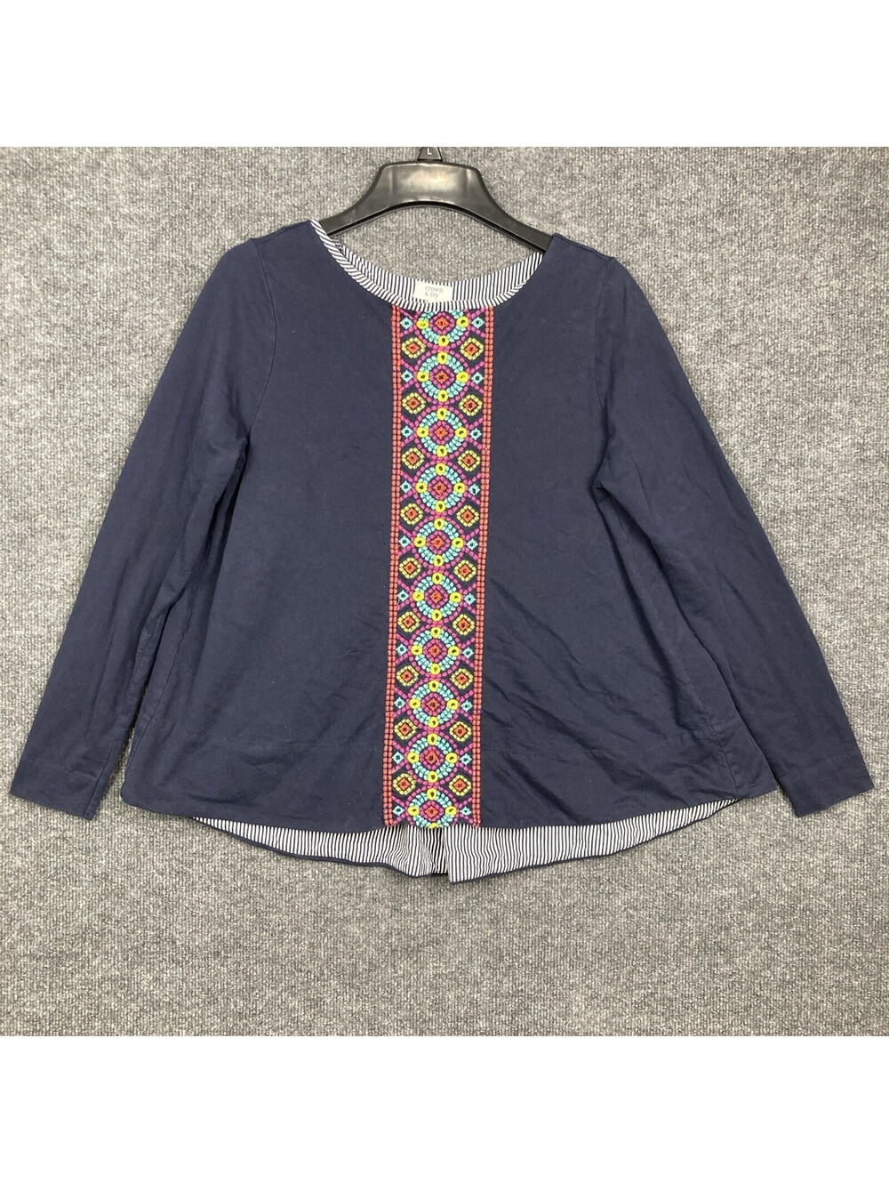 Crown & Ivy Womens Size XS Navy w/ Patterned Stripe L/S Round Neck Shirt Top EUC
